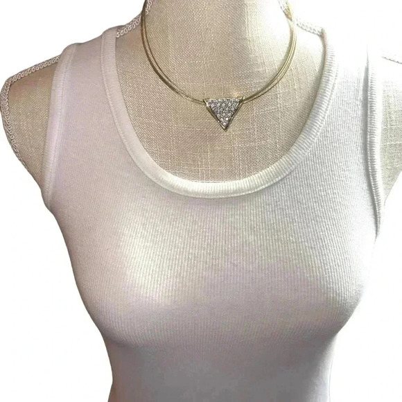 Elegant Gold Triangle Pendant Necklace - Picture 2 of 8